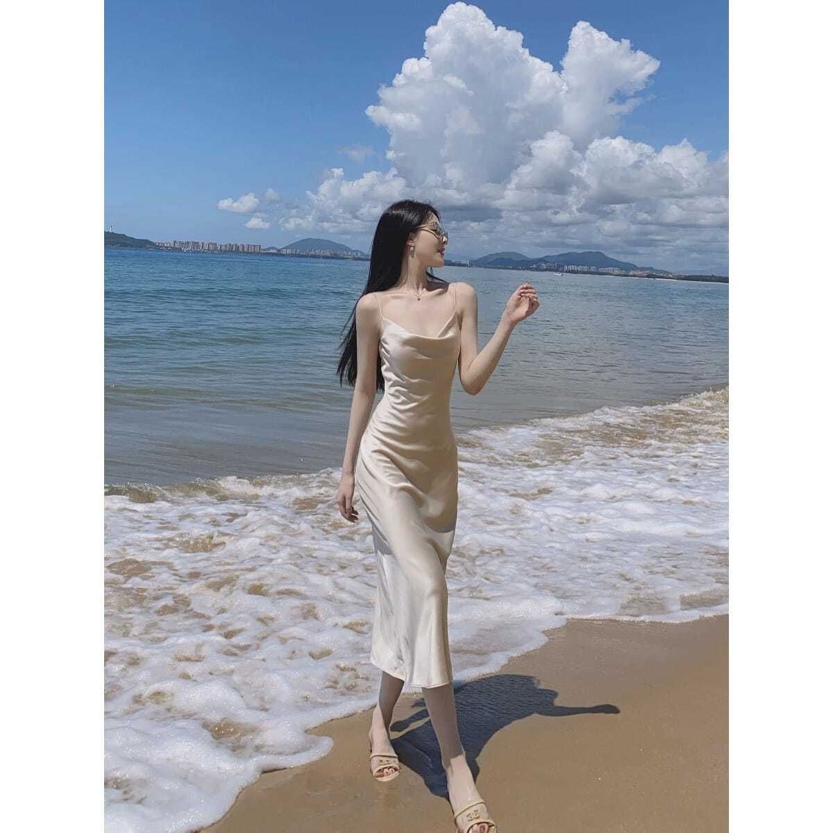 香槟色荡领吊带裙高端礼服裙