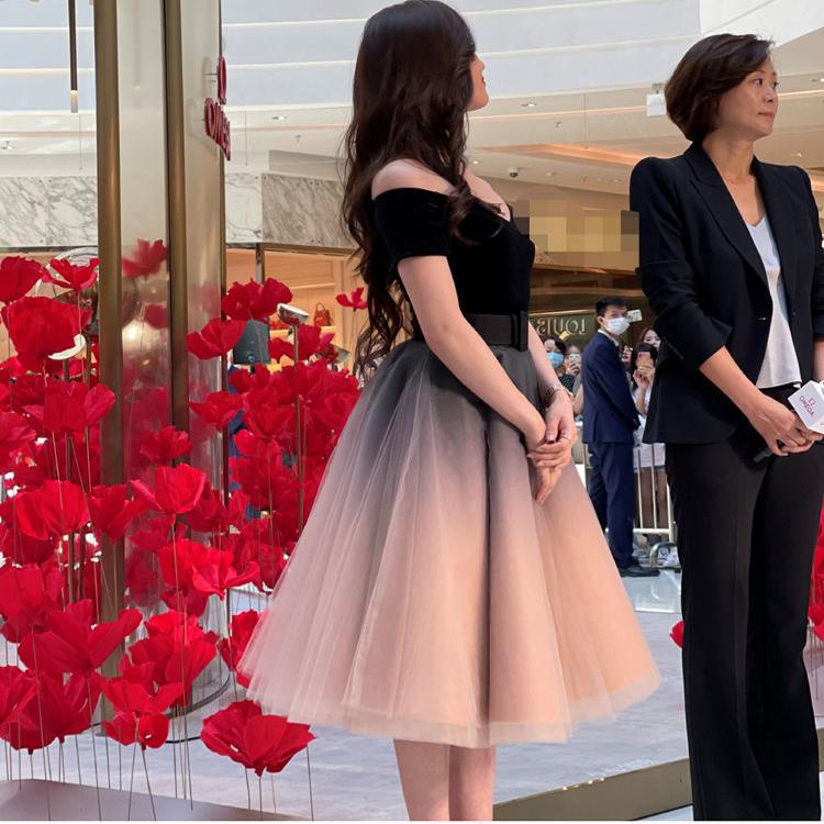 黑色渐变晚礼服女轻奢小众高级感设计感宴会主持人学生艺考连衣裙