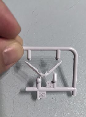 万代模型 RG05 1/144 RG自由 头部零件 白色天线 E1 29 拼装模型