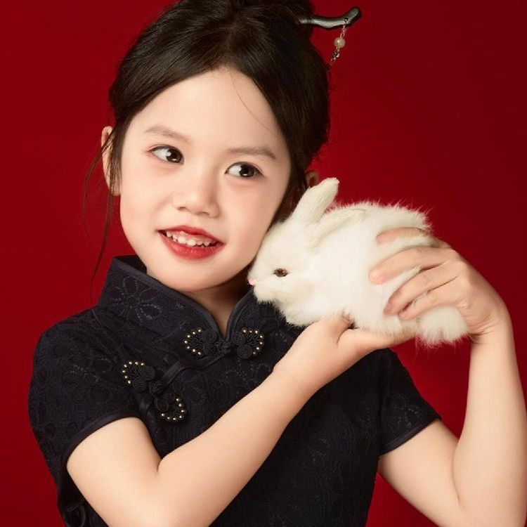 黑色2025新款儿童摄影服装新中式国风旗袍拍照主题影楼摄影服装