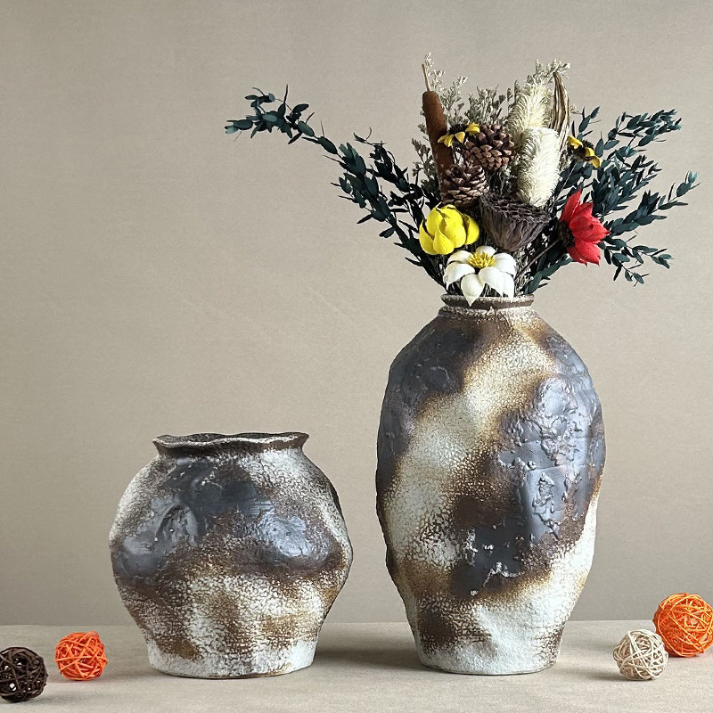 侘寂风民宿酒店大厅茶几软装复古陶瓷花瓶摆件仿真花客厅插花器