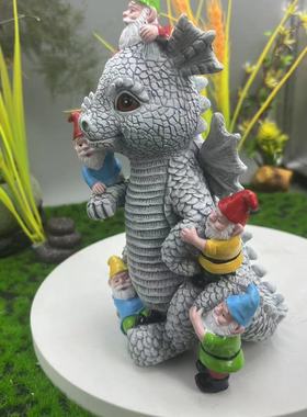 恐龙和侏儒雕塑摆件庭院家居装饰树脂工艺品户外异域庭院装饰雕塑