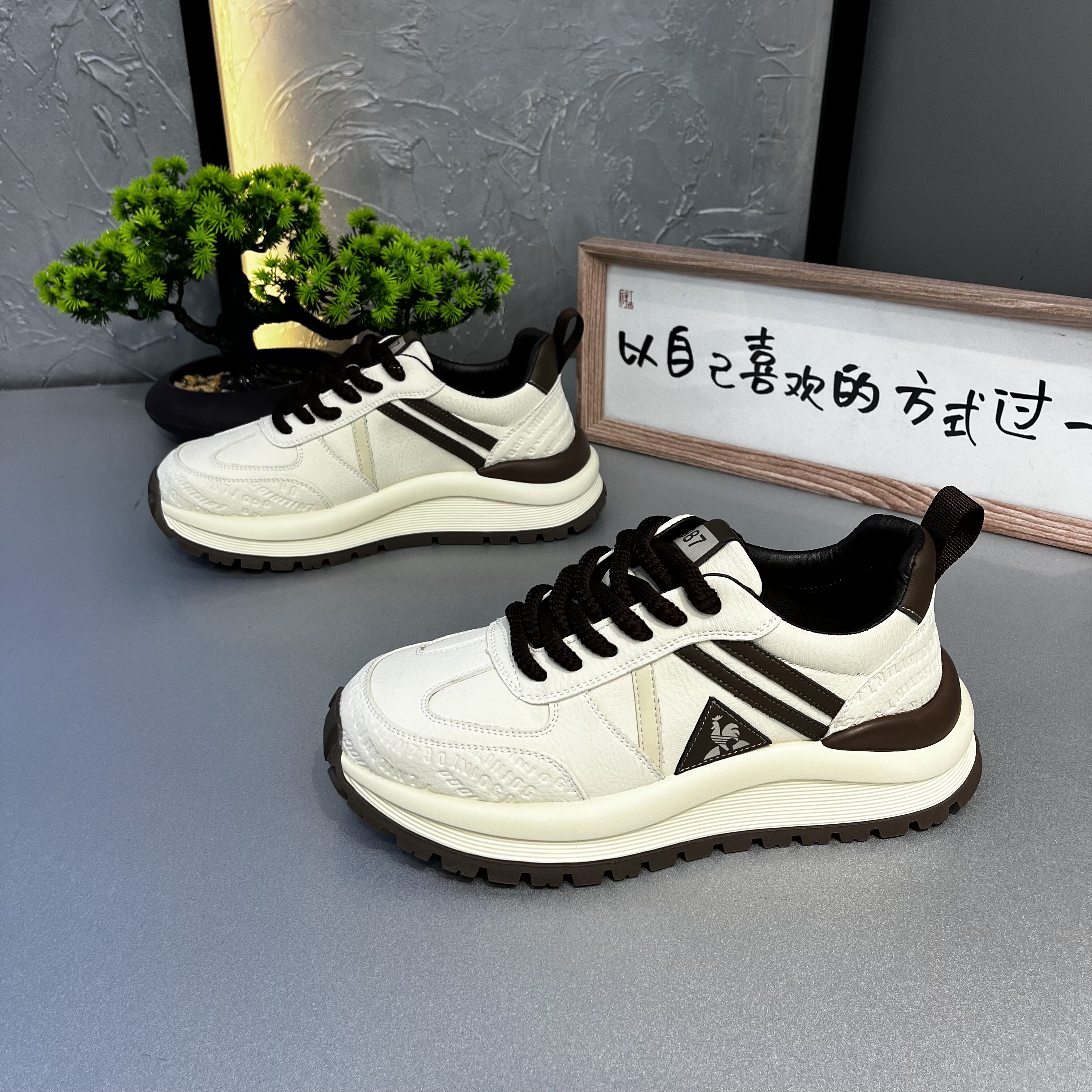 B81867新款皮面男鞋厚底低帮防滑休闲鞋跑步运动鞋网红潮鞋老爹鞋