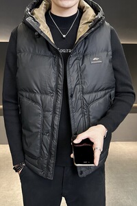 短款连帽羽绒马甲男 休闲日系面包服保暖外套马夹背心M76-P125图片