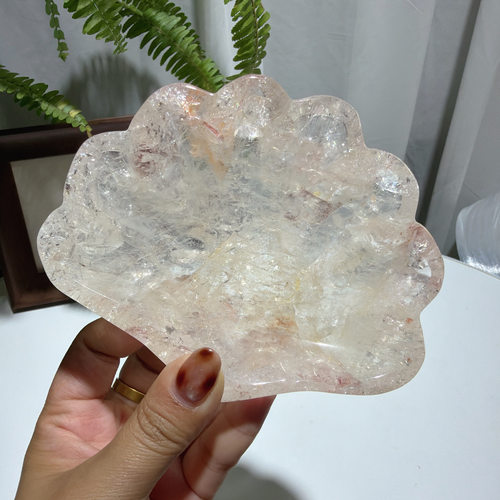 天然透粉阿塞彩虹贝壳水晶盘底座128*104*26mm，重：361g，465号