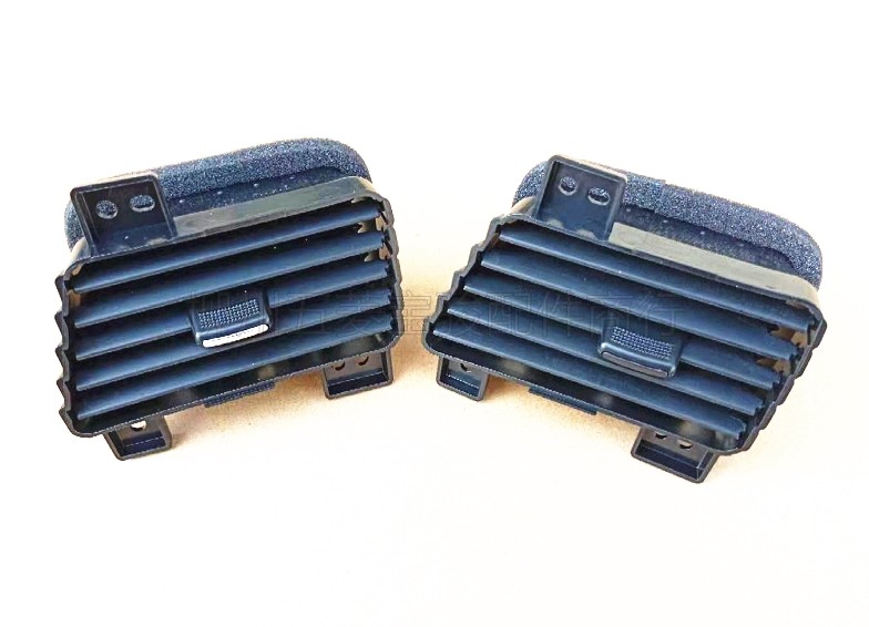 五菱荣光S仪表板空调通风口