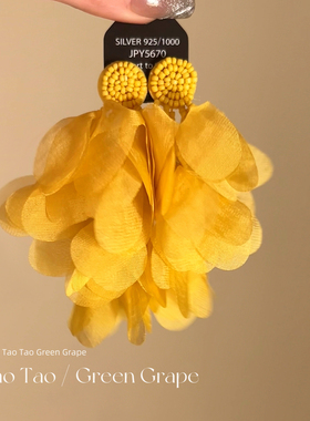 海边度假风黄色花瓣流苏耳环女2026新款高级感耳钉耳夹花朵耳饰