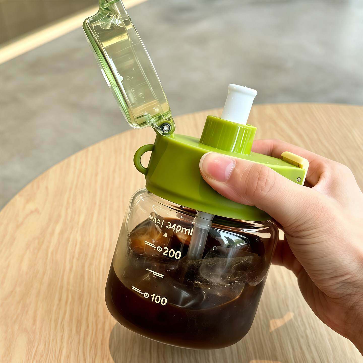 小清新吸管玻璃杯夏季外出便携小巧咖啡杯高颜值耐高温弹盖双饮杯