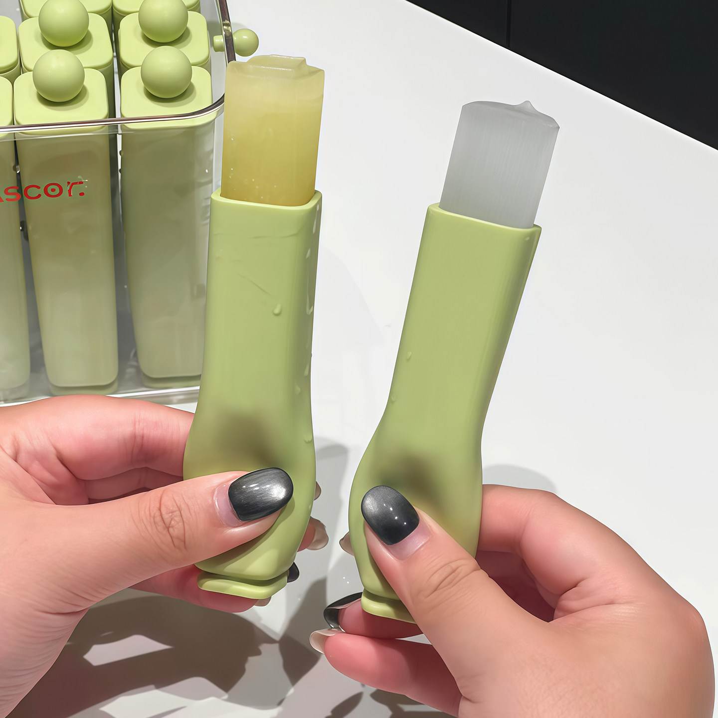 长条冰格模具家用食品级制冰盒大容量自制冰棒冰砖冰箱冻冰块神器