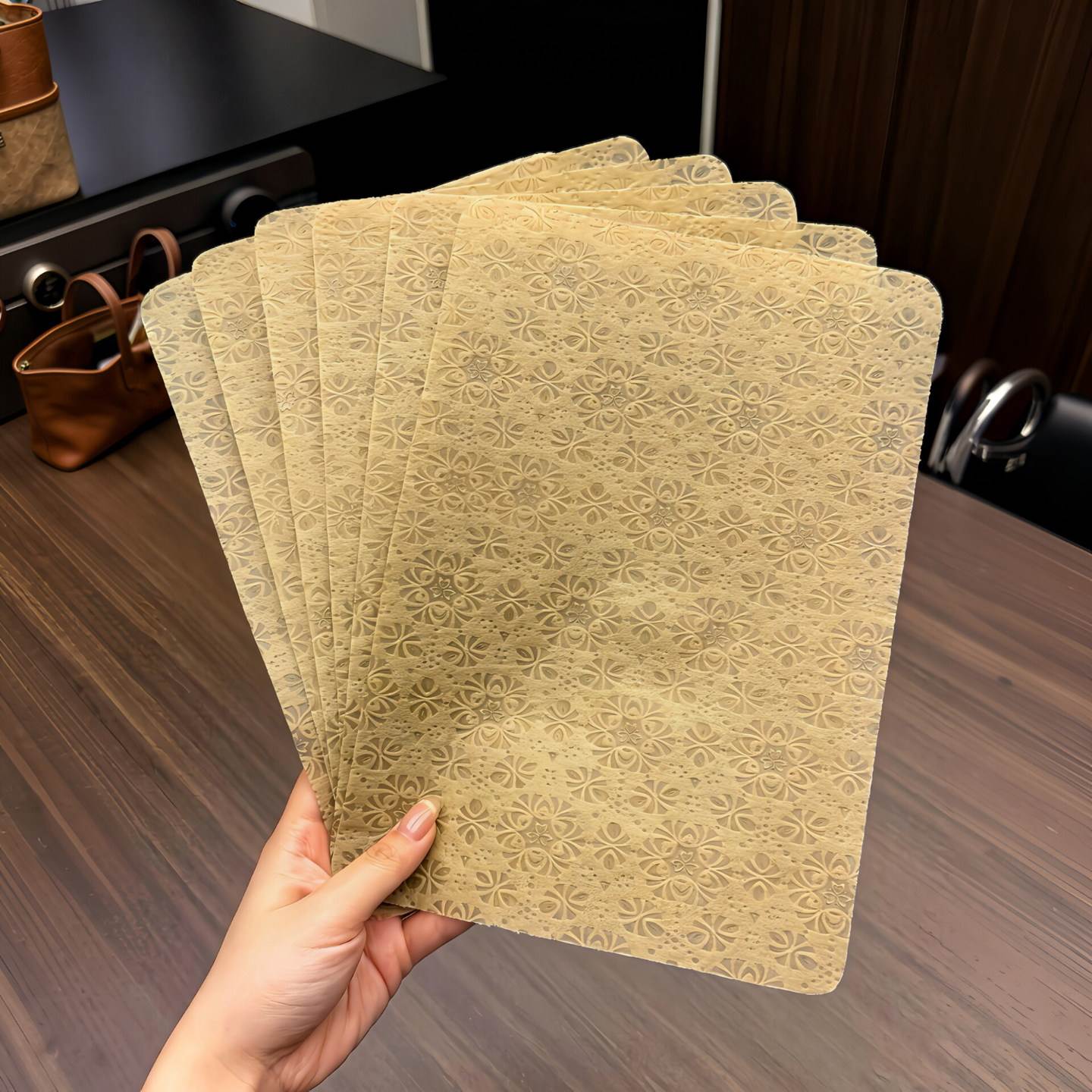 衣物留香片衣柜香薰家用持久橱柜衣服香包防潮吸湿防虫衣物香氛袋