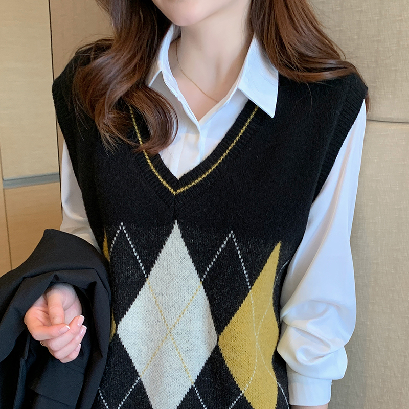 2022春秋新款菱格针织马甲女设计感小众网红马夹毛衣背心叠穿外搭