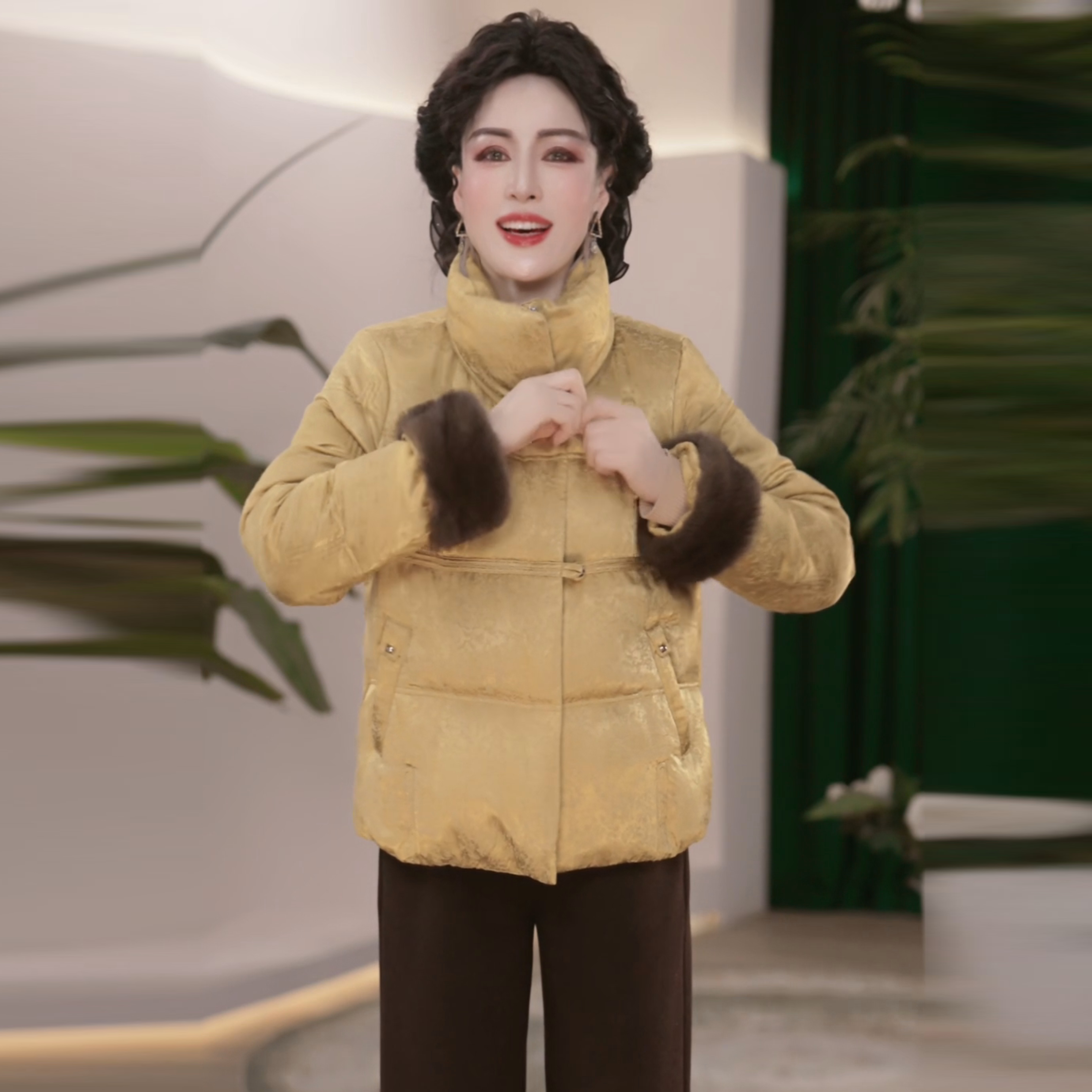 2025新款妈妈装气质冬装90白鸭绒羽绒服年货中年女装保暖冬季外套