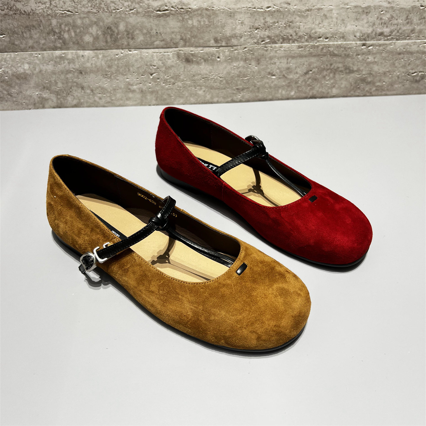 欧洲站女鞋2026春新款欧货真皮磨砂平底玛丽珍鞋扣带百搭浅口单鞋,女鞋,浅口单鞋,淘宝优惠券,粉丝福利购,淘宝优惠卷