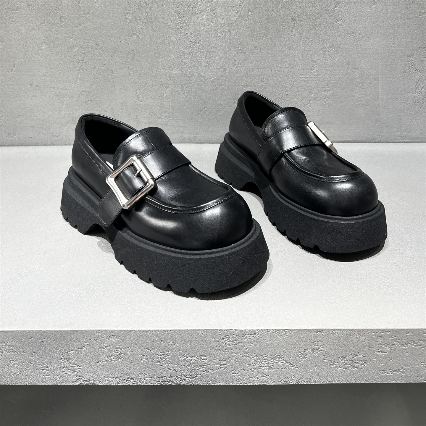 欧洲站女鞋2026春新款真皮圆头松糕厚底英伦乐福鞋搭扣小皮鞋单鞋,女鞋,乐福鞋（豆豆鞋）,淘宝优惠券,粉丝福利购,淘宝优惠卷