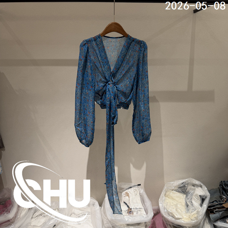欧洲站2026夏季新款时尚百搭洋气碎花V领长袖衬衫女系带收腰上衣