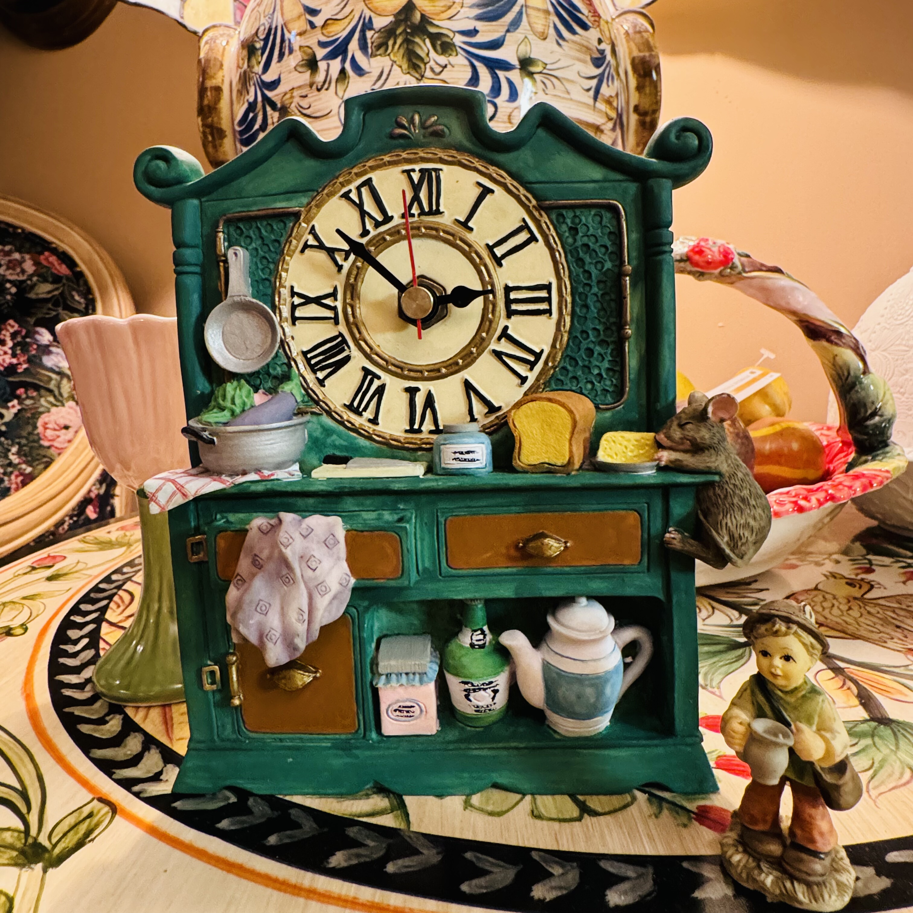 出口欧美实心树脂座钟摆件台资厂治愈摆件老货库存品质很好