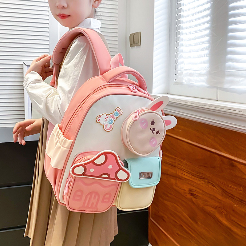 超萌儿童书包男女孩幼儿园小班中大班可爱卡通背包轻便减负双肩包