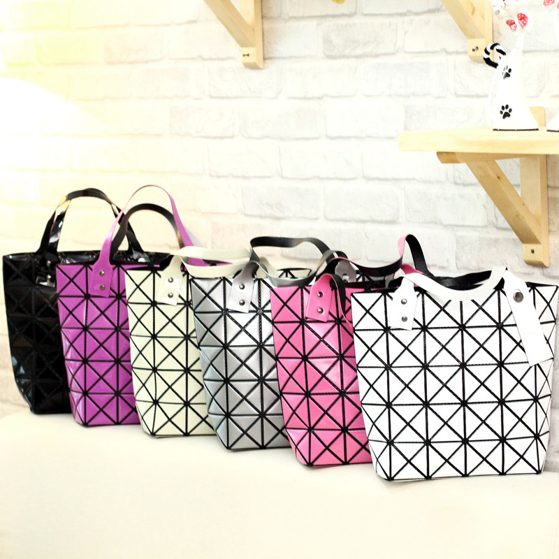 The same paragraph, Japan 2016 new pattern laser Diamond Folding package Geometry Quilted Bag portable Amazing Lady bagin the Leather/Lady bags/Men's bag, Ms. bags  category - from Buy2taobao.com to provide professional Taobao agent buy service