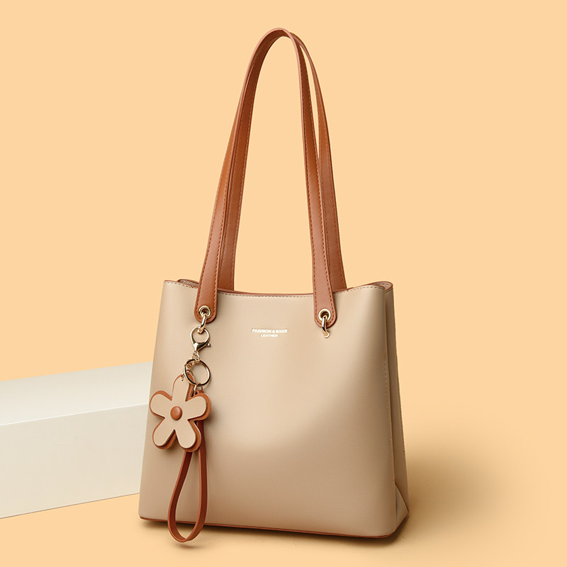 真皮大容量女士托特包高级感简约手提包2025斜挎百搭休闲中年妈妈