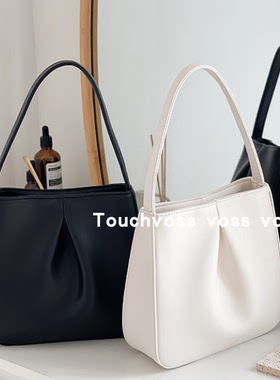 你的港风女友 * 复古简约红色小众褶皱单肩纯色腋下包方包手提包