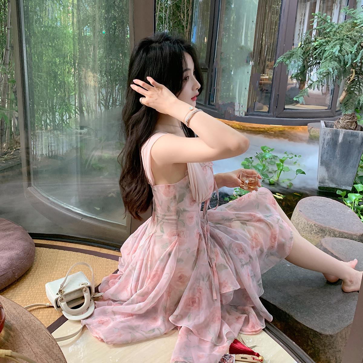 木耳边印花雪纺吊带连衣裙