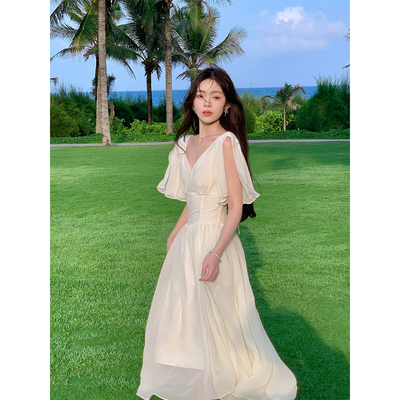 薄如蝉翼简约大气袖口开叉连衣裙