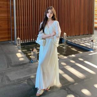 ByYou夏季新款法式V领灯笼袖杏色连衣裙高级感宽松大裙摆气质长裙