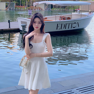 3/9ByYou 小白花连衣裙 绑带款立体针织弹力连衣裙