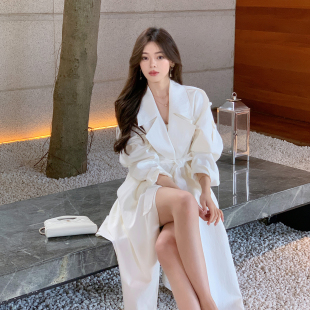 ByYou 秋季新款英伦风白色风衣外套女高级感收腰显瘦气质长款大衣