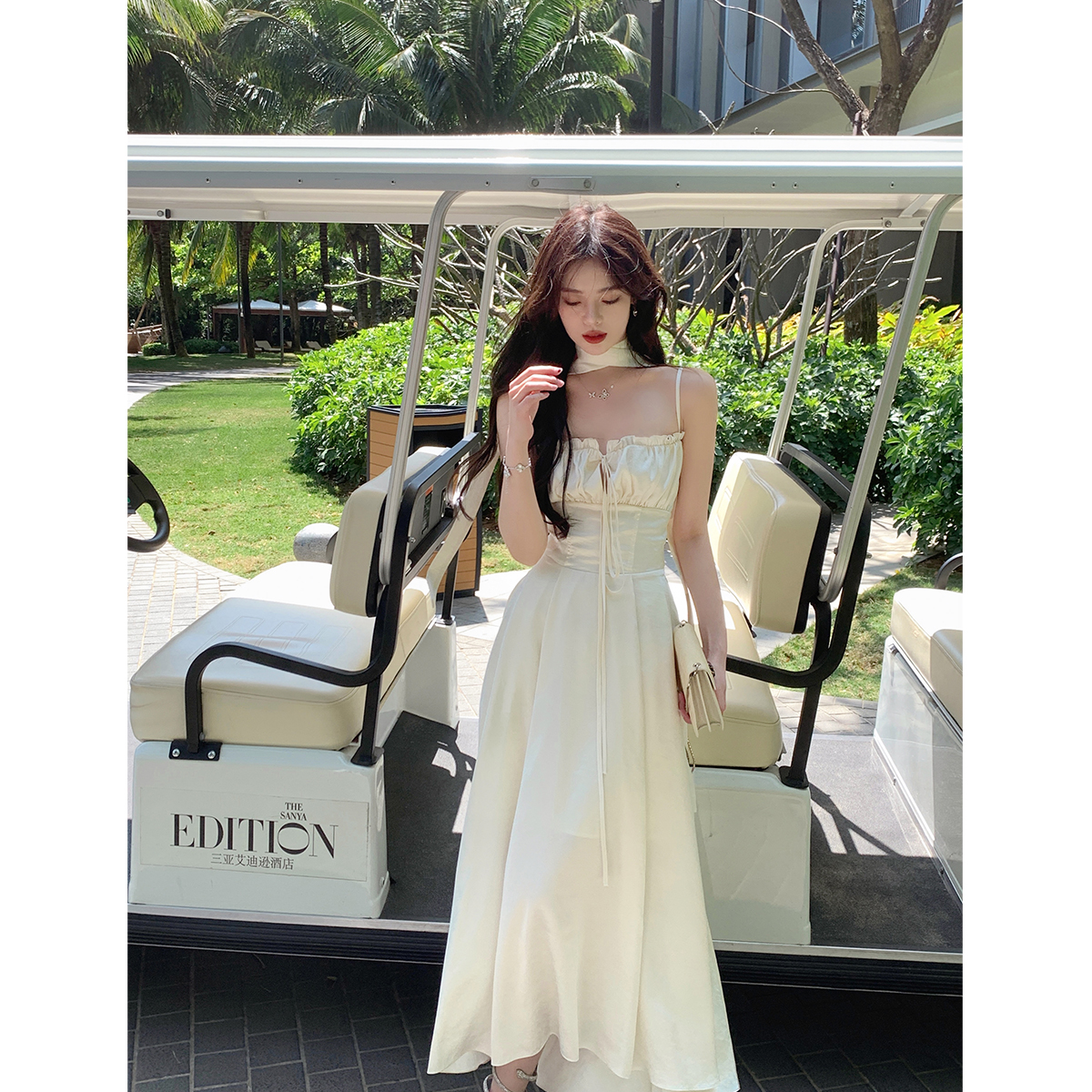 ByYou2025新款法式杏白色珠光醋酸缎面吊带连衣裙气质显瘦A字长裙