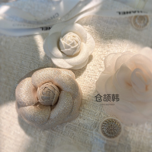 香槟色山茶花胸针小香风通勤白领西装 25新款 胸花高端精致定型别针