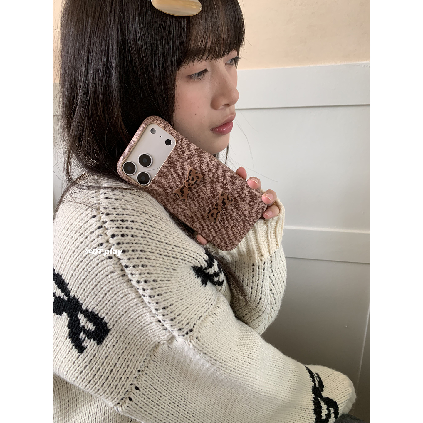 DT play 俏皮韩女可爱棕色豹纹蝴蝶结韩国ins博主小众设计适用于iphone17promax/16/15苹果14/13手机壳保护套