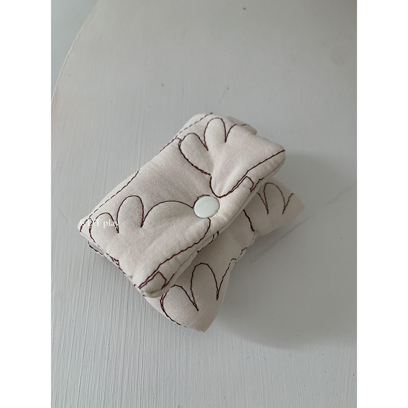 DT play 车缝线兔子小众设计韩国ins博主小众适用于苹果 Airpods4代无线蓝牙耳机保护套3Pro软 AirpodsPro2代