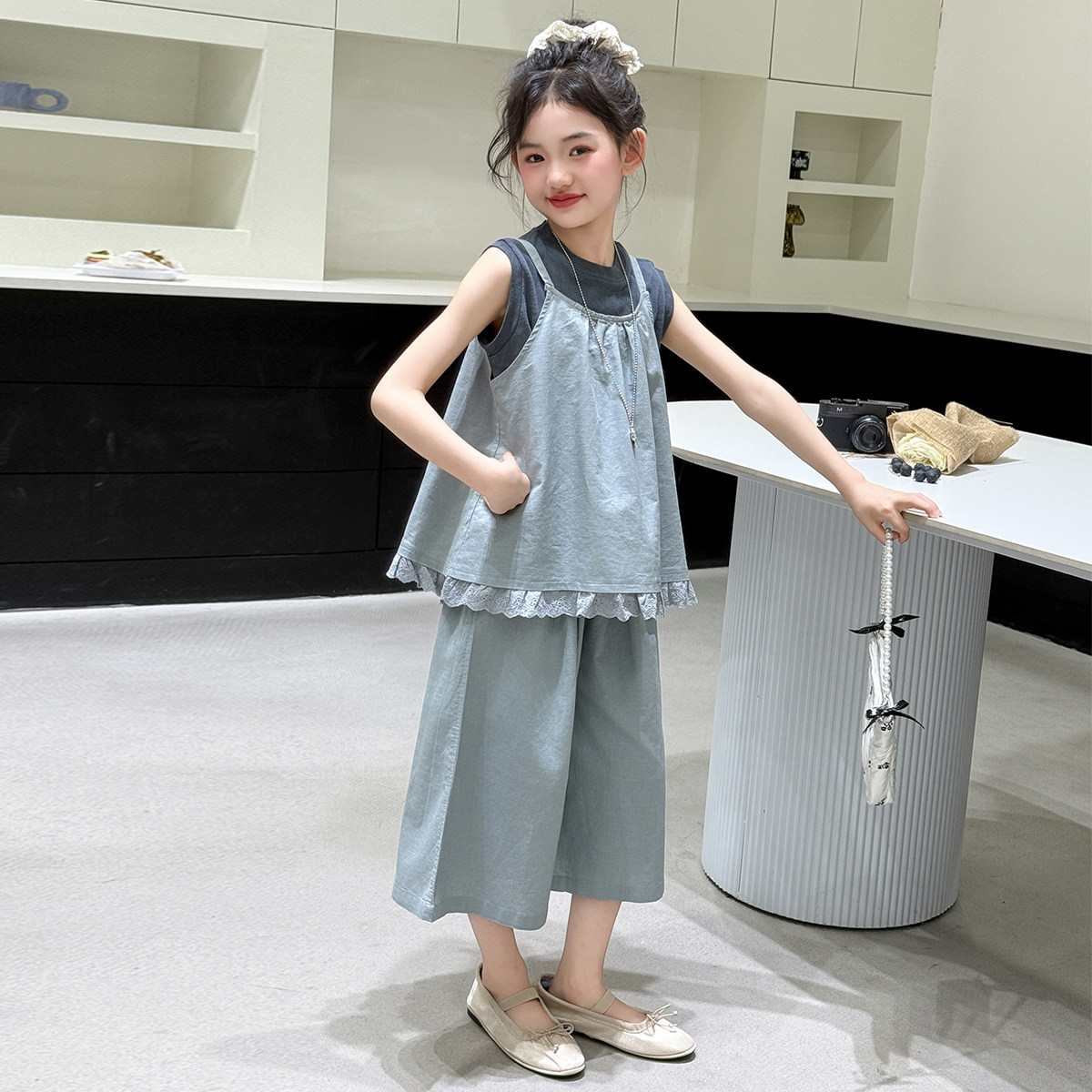 女童夏季套装2025新款洋气儿童中大童夏装韩版无袖阔腿中裤三件套
