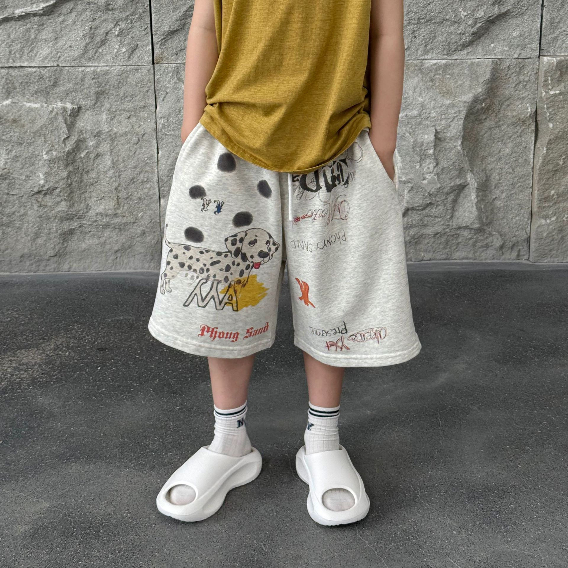 泰如2026夏季新款儿童韩版休闲卡通印花短裤男童透气设计感裤子潮