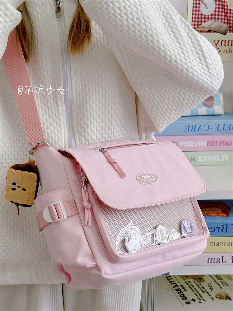 可爱二次元斜挎包日系ins学院清新大容量百搭邮差包透明吧唧痛包