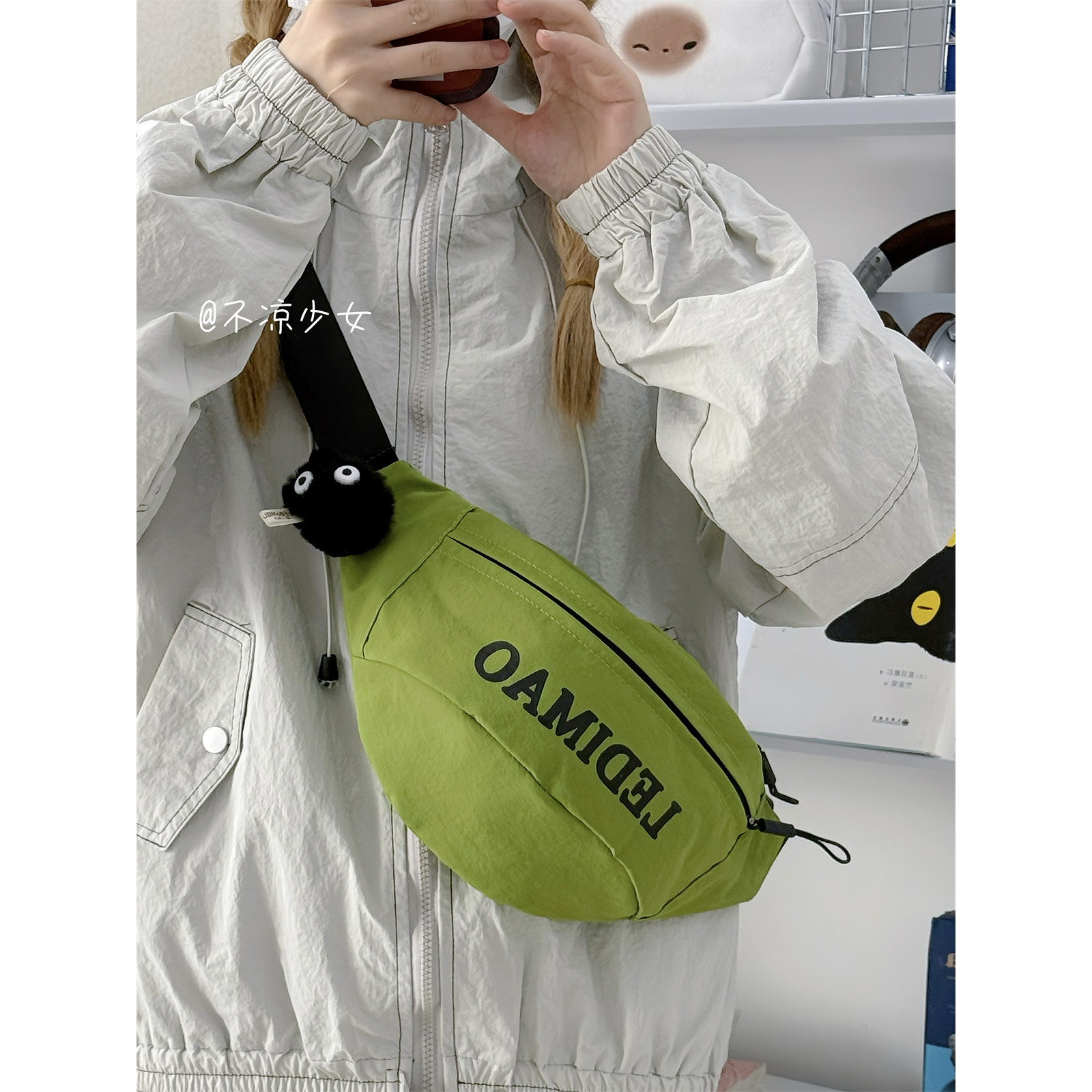 字母印花工装潮牌运动小众胸包男轻便复古休闲腰包女学生斜挎背包,箱包皮具/热销女包/男包,通用款女包,淘宝优惠券,粉丝福利购,淘宝优惠卷