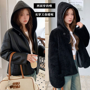 秋冬新款加绒加厚pu皮时尚机车外套连帽韩版皮夹克两面穿大码女装