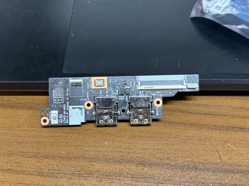 MTS40联想Thinkpad T14s  Gen6 AMD 开关键小板