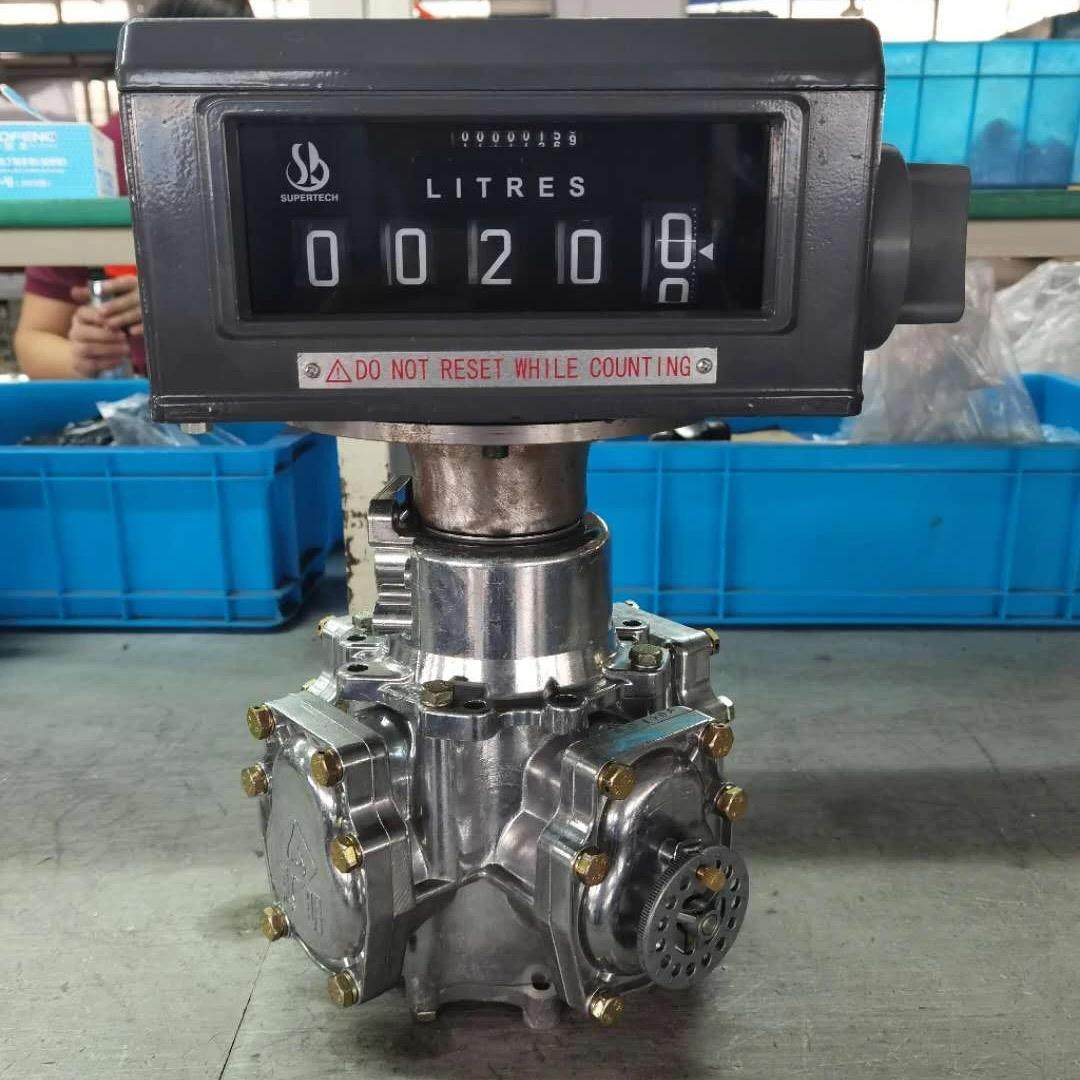 加油站用带机器计数器的便捷燃油流量计
