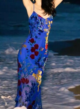 TR她热 致命女人 蓝色丝绒烧花辣妹镂空露背显瘦吊带连衣裙