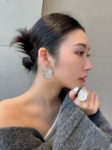 明星同款塞蒂娜之泉耳环波光粼粼透明树脂小众戒指轻奢女2025新款