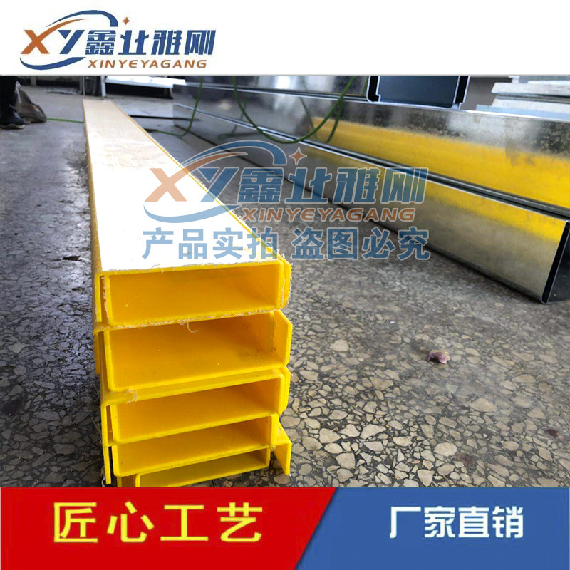 中国石油加油站檐口灯箱标识,檐口罩棚发光字灯带,广告灯箱展示牌