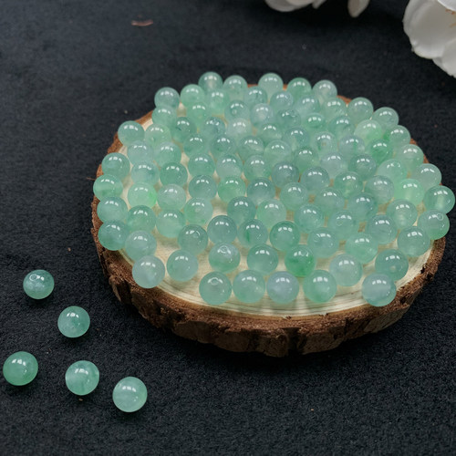 翡翠散珠天然A货阳绿色散珠