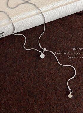 秋冬新款简约银色方糖吊坠可抽拉式项链方块可调节毛衣链衣服配饰