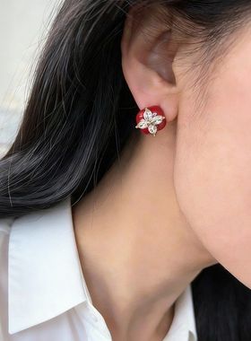 复古酒红滴釉锆石耳钉女2025新款爆款高级感新年红色四叶耳环耳饰