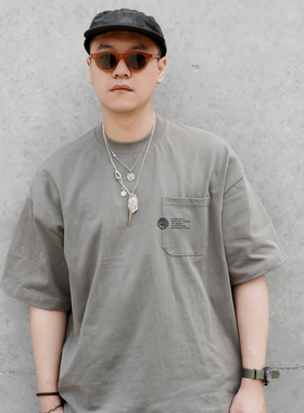 YONDER REALM 25SS 日系休闲宽松反战印花口袋短袖T恤圆领流行