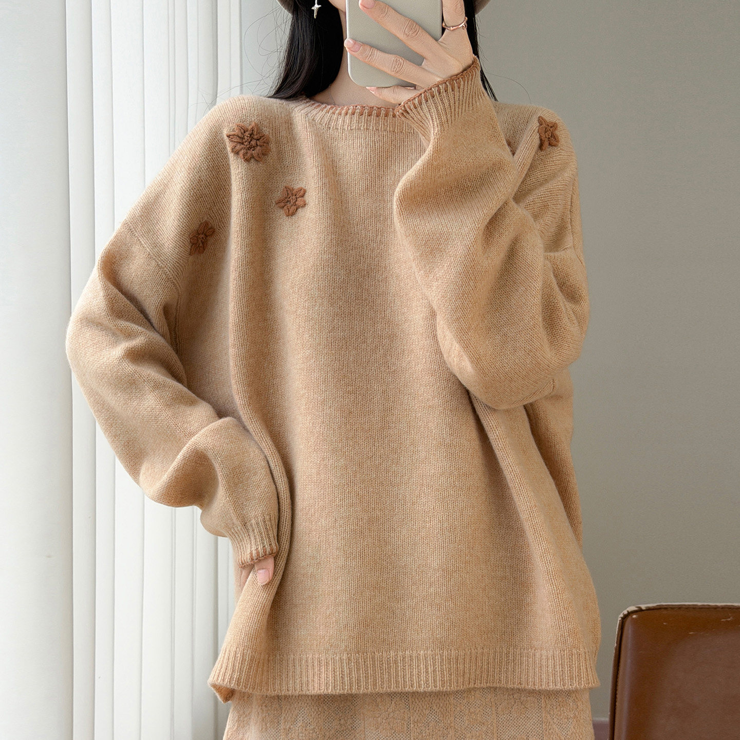 100%纯羊毛衫立体花朵圆领勾边女宽松套头长袖厚款针织打底衫毛衣