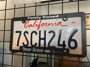 美国加州模型车牌定制1/8 10RC金属立体字钥匙扣冰箱贴情怀纪念品