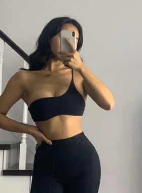 KIYA PEACH 欧美内衣修饰弧形带胸垫单肩bra